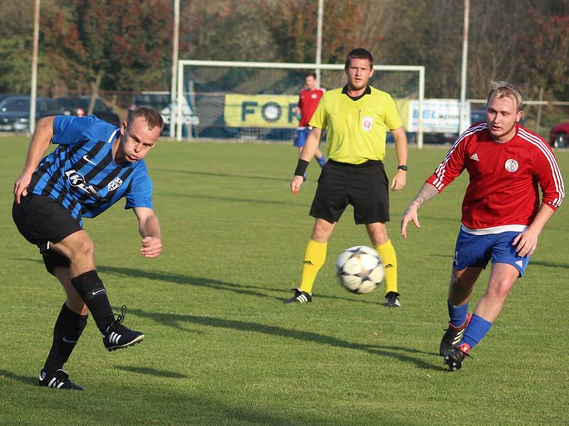 I. B třída: Slovan Velvary B (v červeném) - Slavoj Stará Boleslav (0:8)