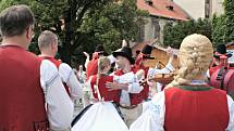 Mělník ožil letos již po jedenadvacáté folklórním festivalem Mělnický Vrkoč, který každý rok nabízí pestrou škálu lidových tradic z různých koutů republiky.