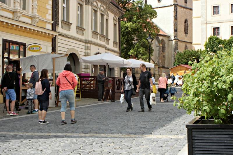 Mělník ožil letos již po jedenadvacáté folklórním festivalem Mělnický Vrkoč, který každý rok nabízí pestrou škálu lidových tradic z různých koutů republiky.