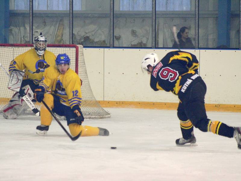 Buldoci Neratovice - Sršni Kutná Hora (0:1); 19. kolo krajské soutěži; 28. února 2015