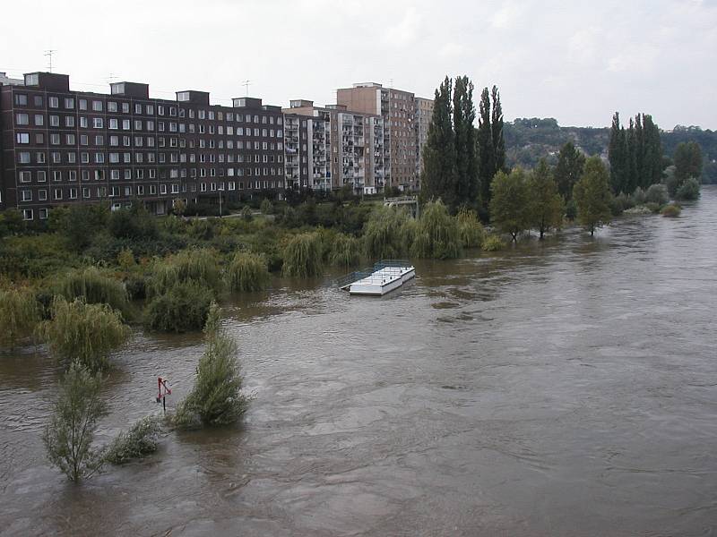 Povodeň v roce 2002 na Mělnicku – Kralupy nad Vltavou.