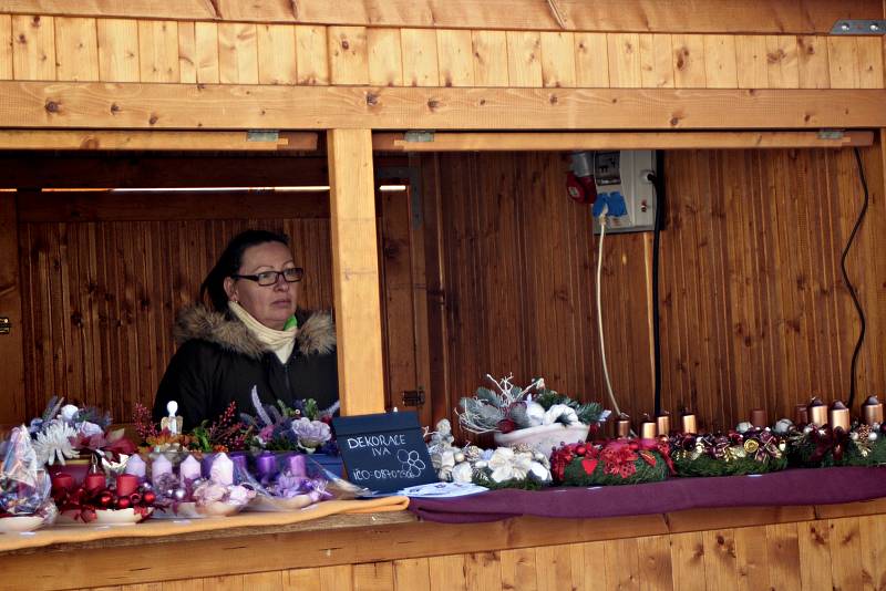 Z vítání adventu na mělnickém náměstí a v regionálním muzeu.