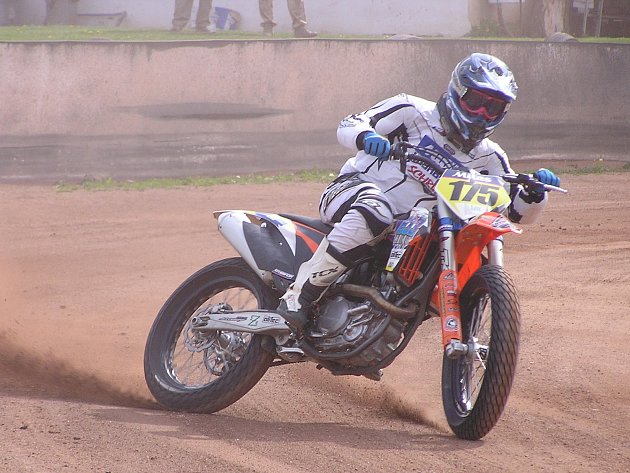 Pavol Pučko, dnes už bývalý úspěšný jezdec motokrosu, ploché dráhy a flat tracku.
