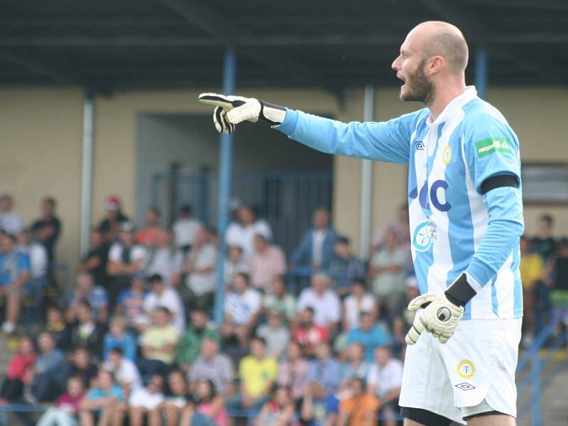 FK Neratovice/Byškovice (v modrém) - FK Teplice, 2. kolo Poháru České pošty, 12. srpna 2014