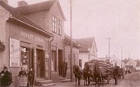 Domek na Zašovské ulici, kde Arnošt Dadák začínal s prodejem pražené kávy v roce 1905.