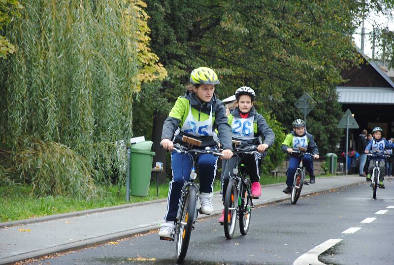 Sluchově postižení cyklisté zápolí ve dnech 5. a 6. října ve Valašském Meziříčí v mezinárodní dopravní soutěži.