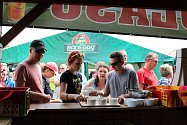Patnáctý ročník meziříčského Gulášfestu (13.-15. července 2017) přilákal tisíce návštěvníků.  Lidé mohli vybírat ze třiceti druhů guláše, kuchaři zpracovali téměř dvě tuny masa.