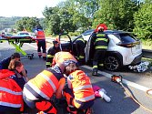 Dopravní nehoda automobilu na silnici č.57 ze Vsetína do Valašského Meziříčí.