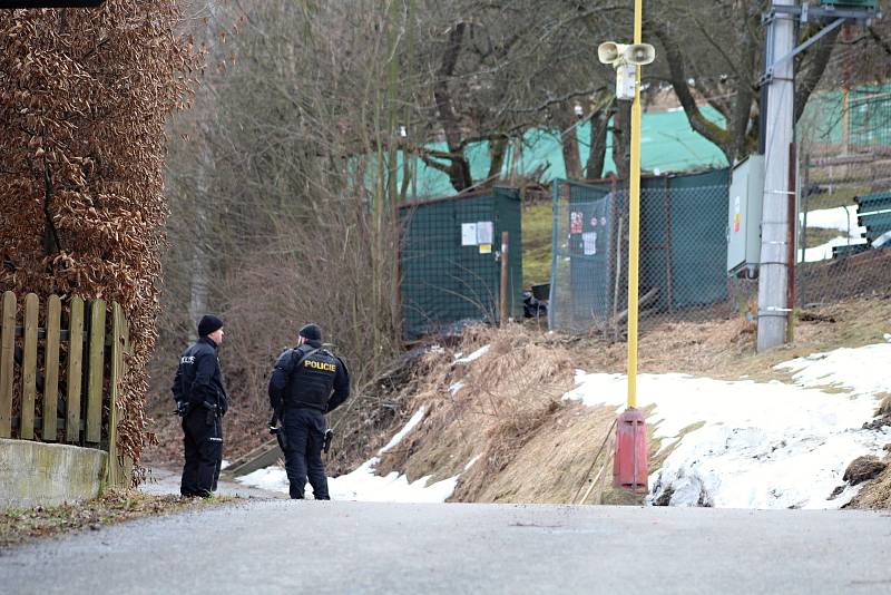 Lvi ve Zděchově zabili v úterý 5. března 2019 ráno svého chovatele. Policisté museli obě šelmy zastřelit.