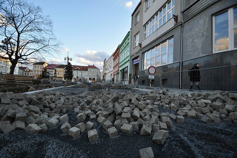 Valašské Meziříčí - meziříčské náměstí prochází celkovou obnovou