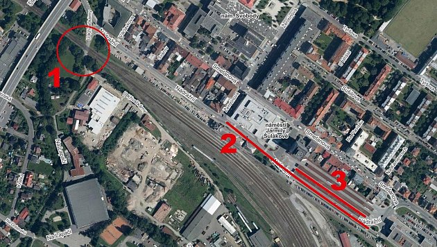 Přehled dopravních omezení, které začnou v lednu 2023 platit v centru Vsetína: 1 - uzavřený žel. přejezd U Křivačkárny, 2 - uzávěra Nádražní ulice, 3 - uzavření části autobusového nádraží