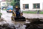 Ve Valašském Meziříčí se odklízejí následky povodní.