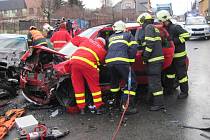 Při nehodě v Dolní Bečvě se vážně zranili tři lidé