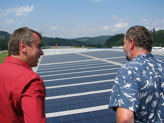 Fotovoltaická elektrárna ve Vsetíně - Bobrkách. Ilustrační foto.