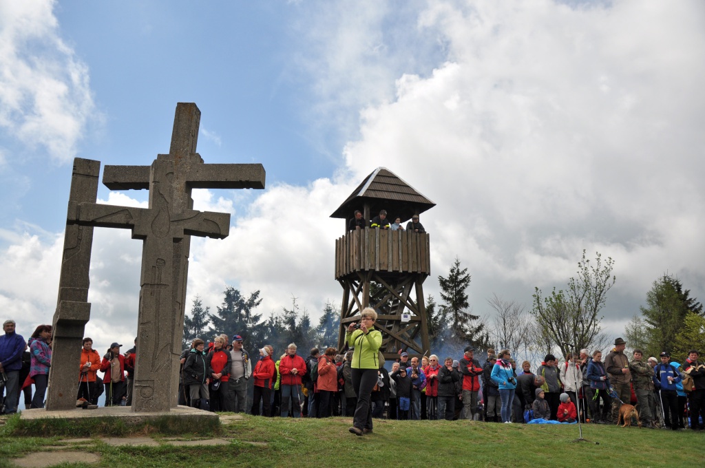 Češi a Slováci se tradičně sešli u Tří křížů na Ztracenci - Valašský deník