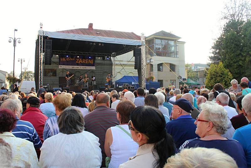 Jubilejní dvacátý ročník festivalu Valašské záření přilákal do centra Vsetína v pátek a v sobotu