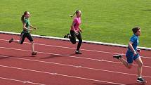 Závody Odznak všestrannosti olympijského vítěze na atletickém stadionu ve Valašském Meziříčí.