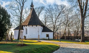Opravený kostel Nejsvětější Trojice ve Valašském Meziříčí.