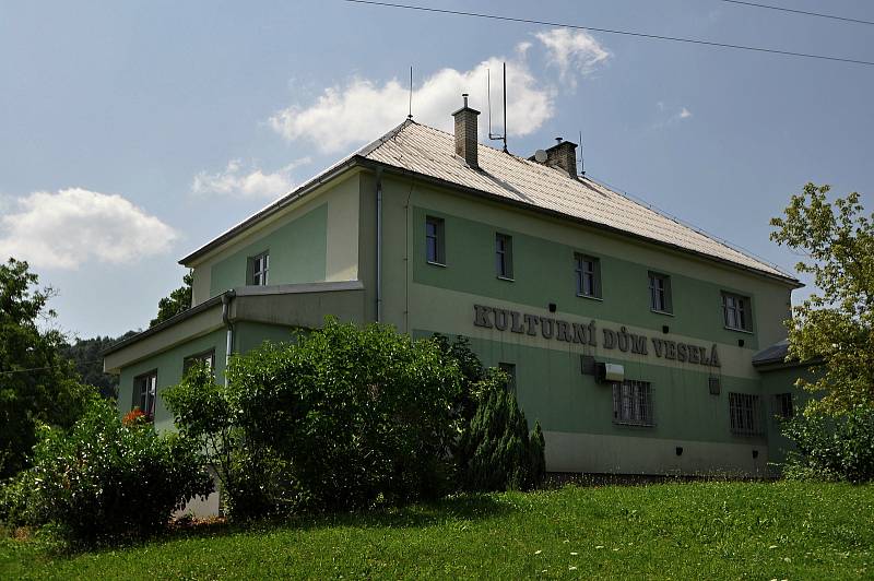 Zašová - kulturní dům v zašovské místní části Veselá.