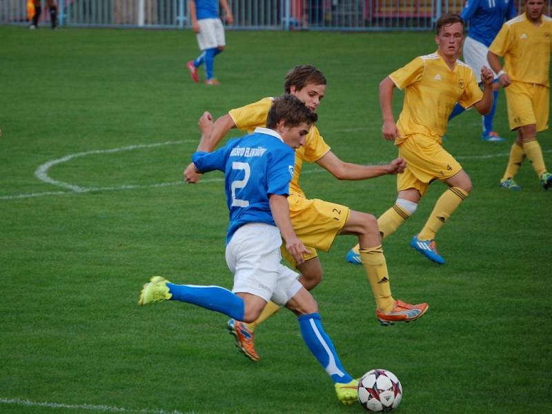 Fotbalisté Velkých Karlovic+Karolinky urvali ve středu 10. září v Havířově šťastnou remízu 1:1. 