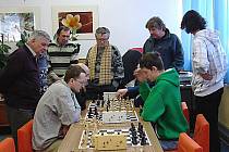 Vsetínského turnaje se účastnilo celkem 28 šachistů z osmi oddílů vsetínského regionu.