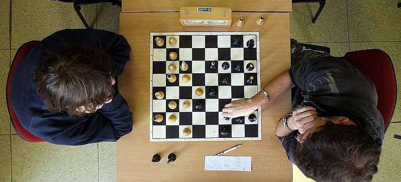 Čtyřiadvacet nejlepších šachových týmů ze základních a středních škol celého Zlínského kraje se sjelo do Střediska volného času Alcedo ve Vsetíně.