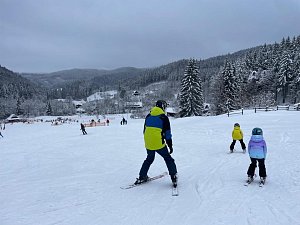 Velké Karlovice přilákaly lyžaře a zažily nejsilnější víkend letošní zimy.