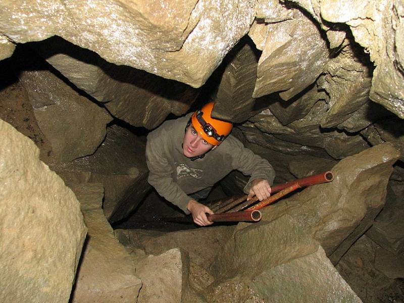 Interiér pseudokrasové jeskyně, Kněhyňská jeskyně. 