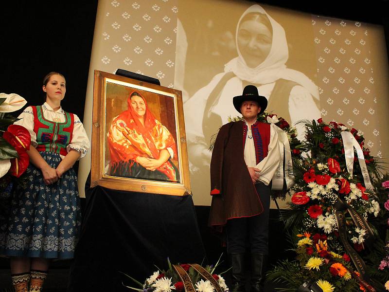 Veřejnost se rozloučila v kině Vatra s Jarmilou Šulákovou