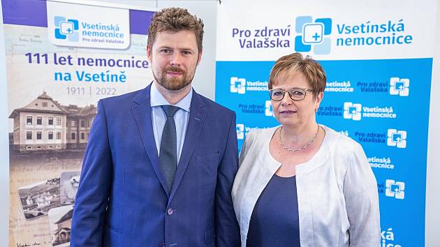 Martin Pavlica střídá od 1. července 2022 na postu ředitele a předsedy představenstva Vsetínské nemocnice Věru Prouskovou, která nemocnici vedla od roku 2013.