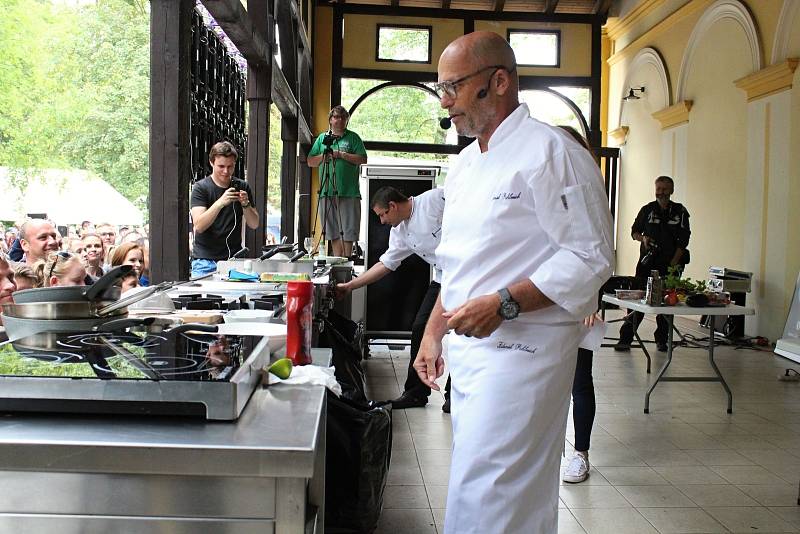 Premiérovým Garden Food Festivalem ožil Rožnov pod Radhoštěm ve dnech 30. června až 1. července 2018. Hlavní hvězdou festivalu byl známý šéfkuchař Zdeněk Pohlreich.