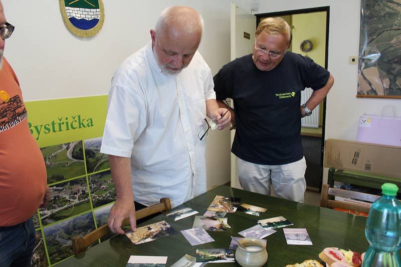 V úterý 20. června při příležitosti blížícího se výročí dvaceti let od ničivých povodní přijel do Valašského Meziříčí Heinrich Günther, velitel německé záchranářské organizace Technisches Hilfswerk (THW).