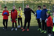 Moravskoslezská brankářská akademie předvedla ve Valašském Meziříčí ukázkový trénink a tím započala spolupráce s tamním fotbalovým klubem, které se mohou účastnit mladí zájemci o brankářské řemeslo napříč celým valašským regionem.