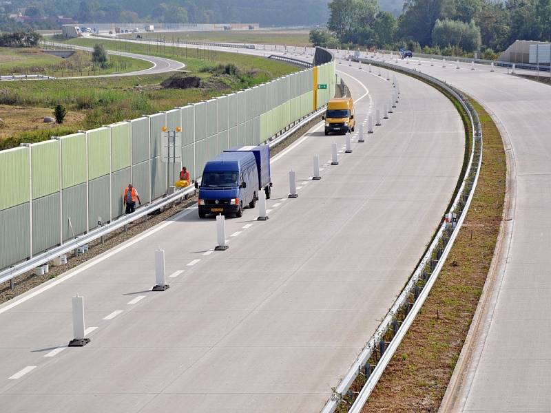 Zprovoznění jednoho ze tří nových plánovaných úseků silnice I/35 u Valašského Meziříčí