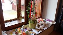 Děti z Francovy Lhoty si v pátek 23. března 2018 v místním Muzeu kardinála Trochty užily velikonoční tvoření. Pletly pomlázky, zdobily perníky či kraslice nebo pekly velikonoční pečivo.