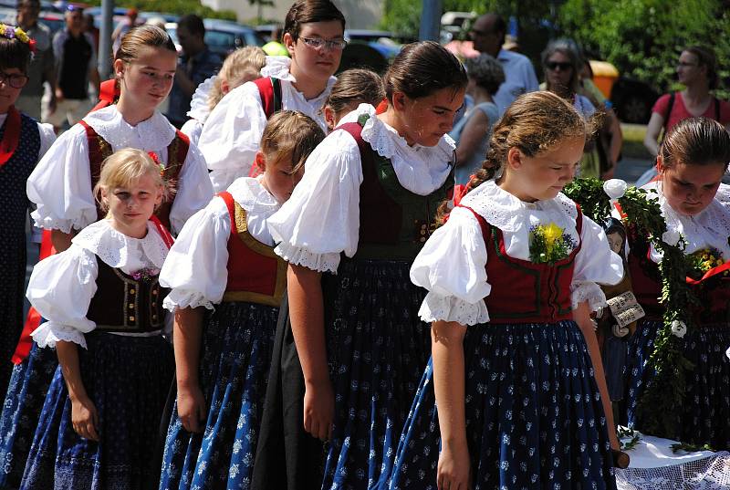 Tradiční krojovaná Anenská pouť v Rožnově pod Radhoštěm; sobota 27. července 2019