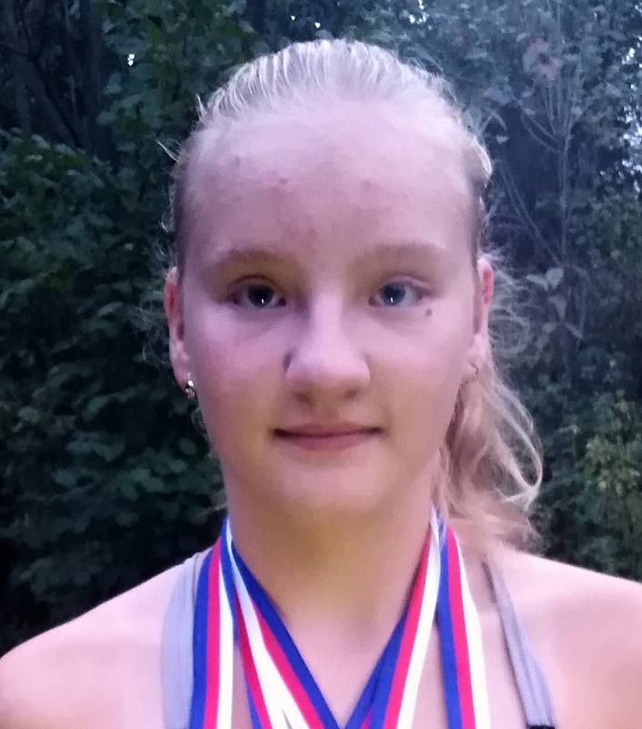 Lucie Mišunová z Lužné posbírala ve svých 11 letech už spoustu medailí. Na European Kids Atletics Games - Evropských dětských atletických hrách v Brně, v září 2019 získala dvě zlaté a jednu stříbrnou medaili.