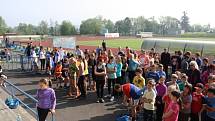 Valašské Meziříčí hostilo v pátek okresní kolo Odznaku všestrannosti olympijských vítězů. Podpořit děti ve sportování přijela i Šárka Kašpárková. 