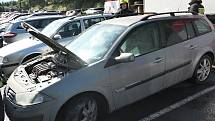V sobotu 24. září 2022 před polednem likvidovali hasiči požár motoru osobního vozu na parkovišti na Pustevnách.