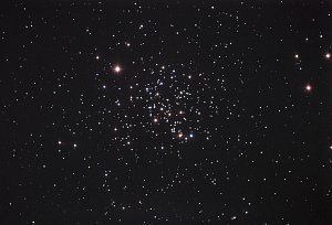 V souhvězdí Raka se nalézá i otevřená hvězdokupa M67.