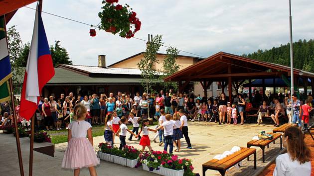 Stoleté výročí TJ Sokol Bystřička oslavili 8. června 2019 na hřišti U Lukášů. V programu vystoupily děti z místní mateřinky.