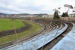 Zastupitelé města Vsetína schválili na zasedání v úterý 11. dubna 2017 koupi areálu, kde stojí bývalý fotbalový stadion na Ohradě.