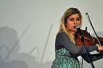 Osobitá hudebnice Gabriela Vermelho koncertovala ve středu 18. dubna 2012 večer v klubovně vsetínského Koordinačního a informačního centra