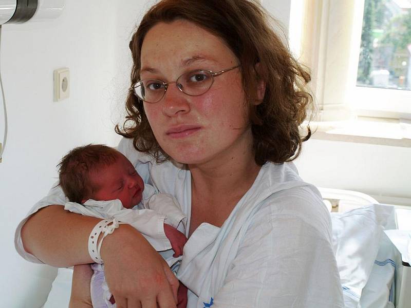 Martina Skýpalová, Mikulůvka dcera Nela Skýpalová, hmotnost: 2,8, narozená: 29. 7. 2010 v nemocnici ve Vsetíně
