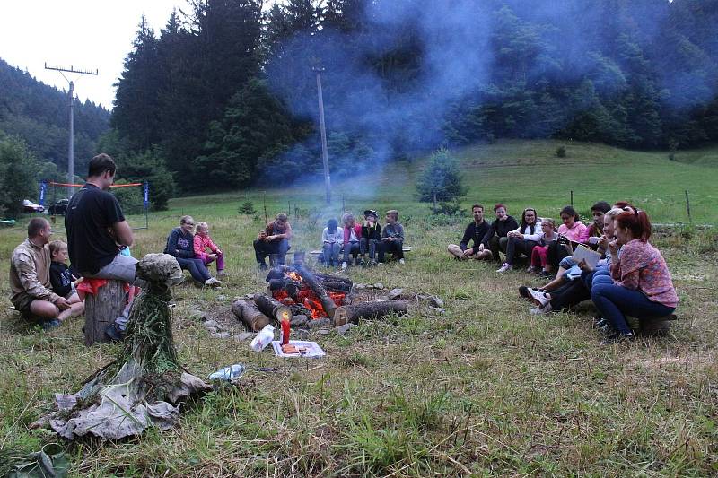 Skautské letní tábory pořádané vsetínským střediskem Junák - český skaut se hygienických kontrol neobávají.