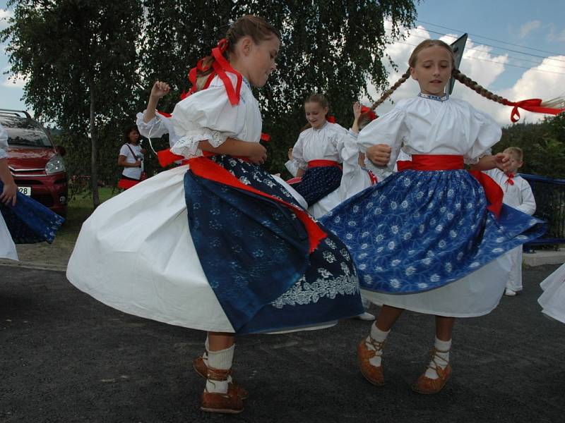 V neděli 23. 8. vrcholí na Valašsku 46. Liptálské slavnosti. Dopoledne patřilo bohoslužbám a odpoledne pak defilé účastníků festivalu vesnicí a galaprogramu.