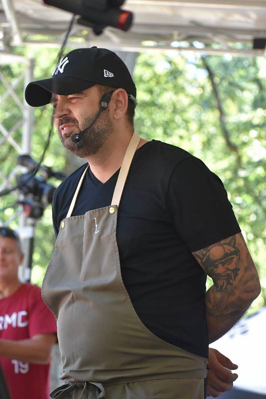 Garden Food Festival Rožnov pod Radhoštěm. Kuchařská show Radka Kašpárka.