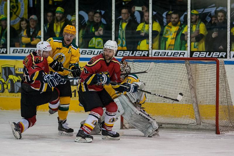 Šesté kolo kvalifikace o WSM ligu, zápas mezi týmy HC Vlci Jablonec nad Nisou a VHK ROBE Vsetín, se odehrálo 13. dubna na zimním stadionu v Jablonci nad Nisou.