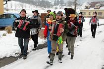 Na masopustní průvod vyrazily o víkendu 10. února 2018 také masky v čele s medvědem ve Valašské Polance. Protože je dědina veliká, rozdělili se účastníci masopustního veselí do dvou skupin. Všude je obyvatelé vítali s otevřenou náručí.