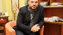 Ředitel Základní školy Sychrov ve Vsetíně a ideový vůdce alternativního vzdělávání ve Vsetíně, které na škole funguje od roku 2014.